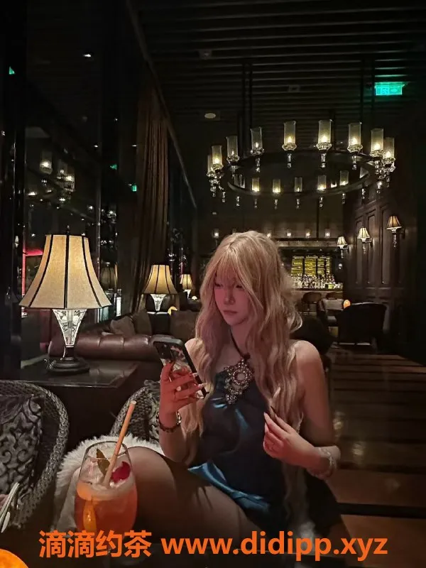 深圳楼凤-南山小羊：20岁高挑嫩妹，1100P起！