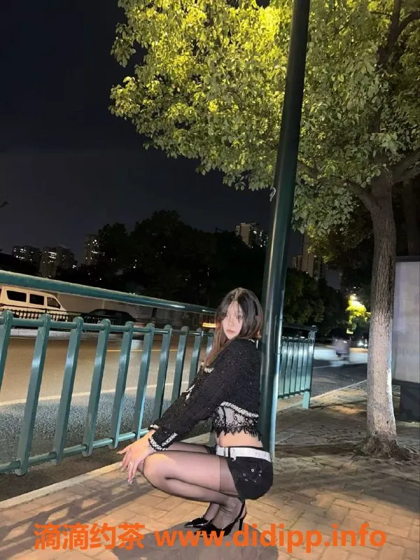 深圳楼凤-南山小羊：20岁高挑嫩妹，1100P起！