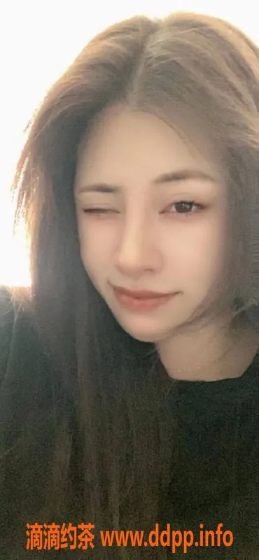 广州楼凤-天河迎容，166身高，私聊预约500p