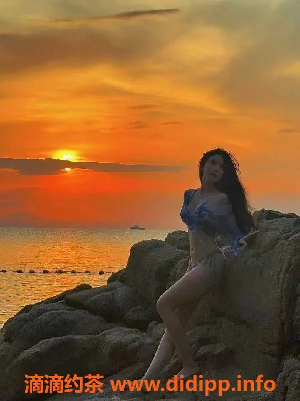 北京楼凤-初玖 朝阳双井 优质伴游 陪浴69服务