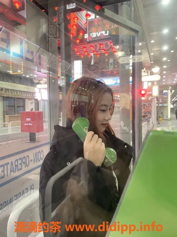 广州楼凤-金沙洲彤彤，嫩妹1200pp，尽享贴心服务