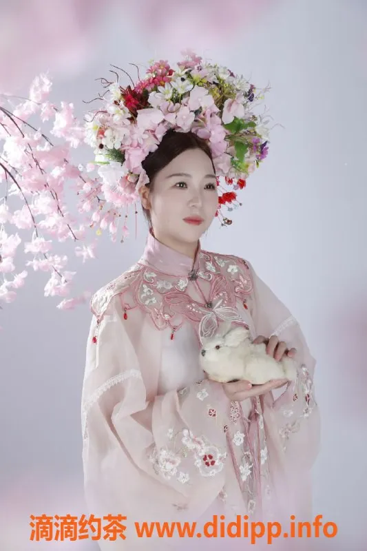 深圳楼凤资源信息,福田莎莎丨33岁167厘米 53公斤 御姐服务