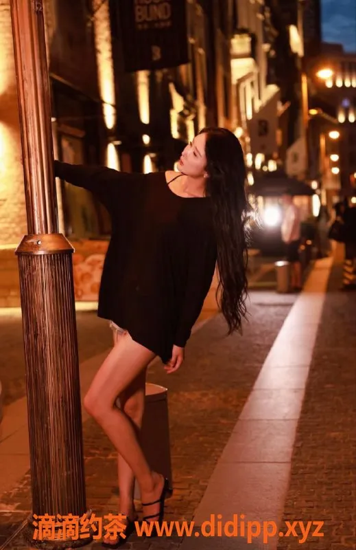 深圳楼凤-龙华雪梨，身材曲线诱人，价格公道