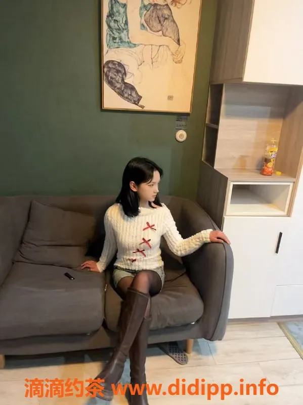 成都楼凤资源信息,成都瓜瓜，160cm排骨精，700元陪洗服务