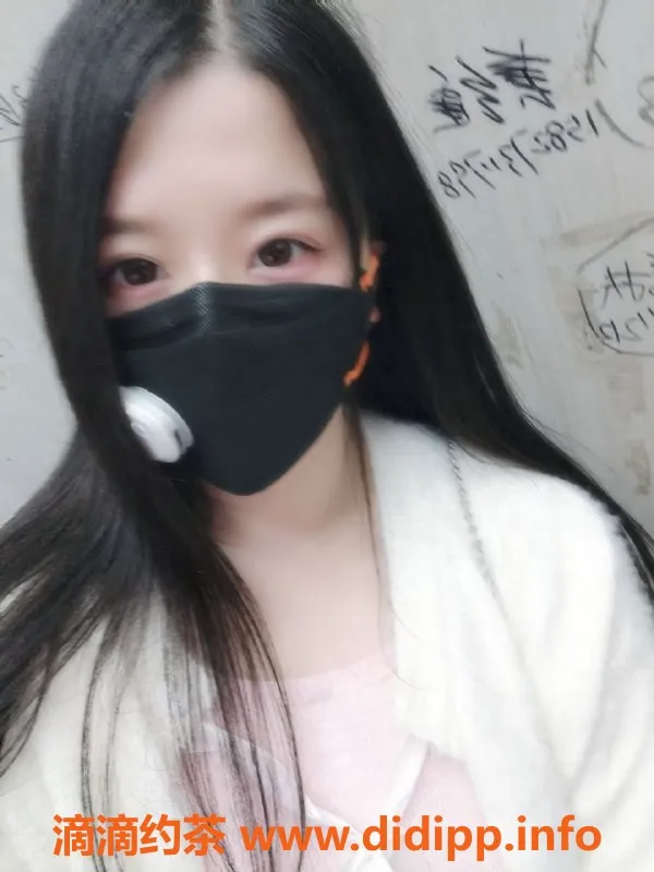 武汉楼凤-禾禾，183cm迷人身材，热情服务等你来体验！