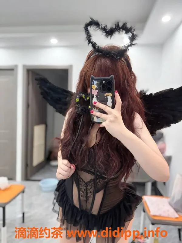 杭州上门服务资源信息,萧山区嫩妹165大胸，包夜2200，全程服务