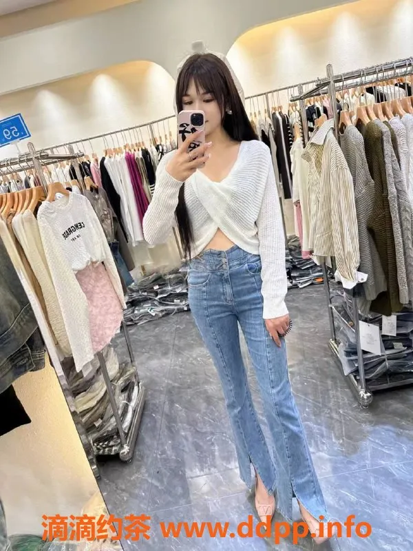 广州楼凤-金沙洲西西，双飞69，超好服务！