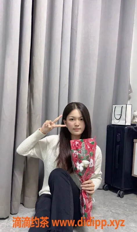 广州楼凤资源信息,天河嫩妹筱筱，700p起水费，鸳鸯浴服务