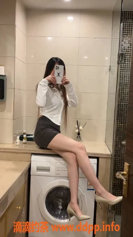 深圳楼凤-龙岗区小幸运，165高挑超正妹，24岁诱惑来袭！