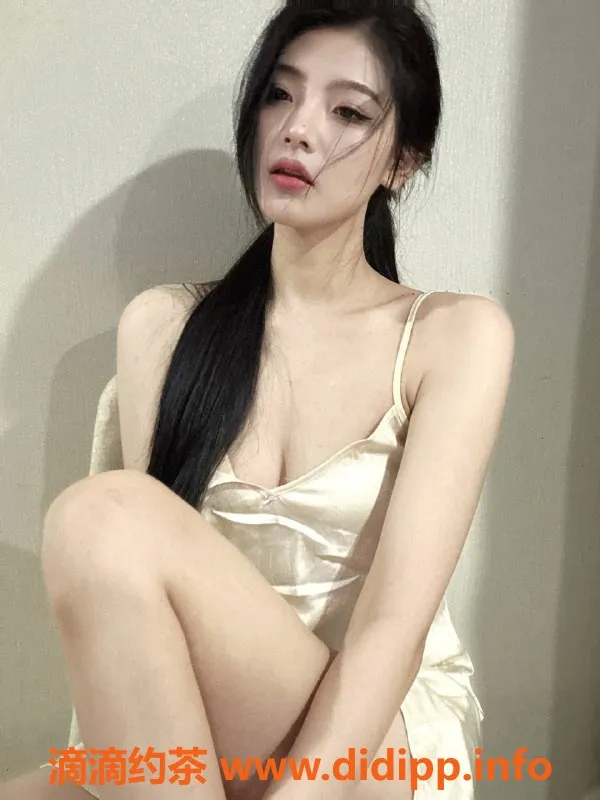 广州楼凤-天河御姐晚晚，15P视频验证服务