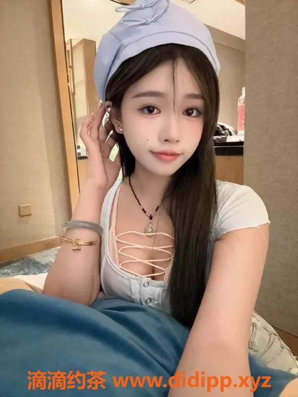 杭州楼凤资源信息,上城幼幼：36D丰满嫩妹，69互舔服务