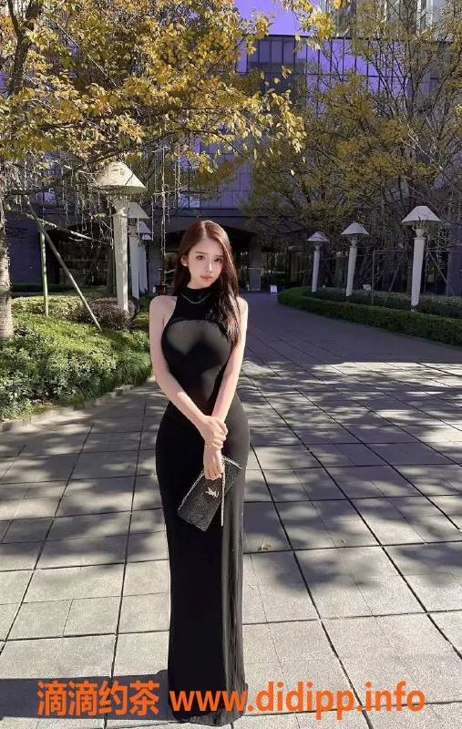 杭州楼凤-上城甜笑笑，22岁大D美少女，165大长腿，温柔陪浴，茶水费1200