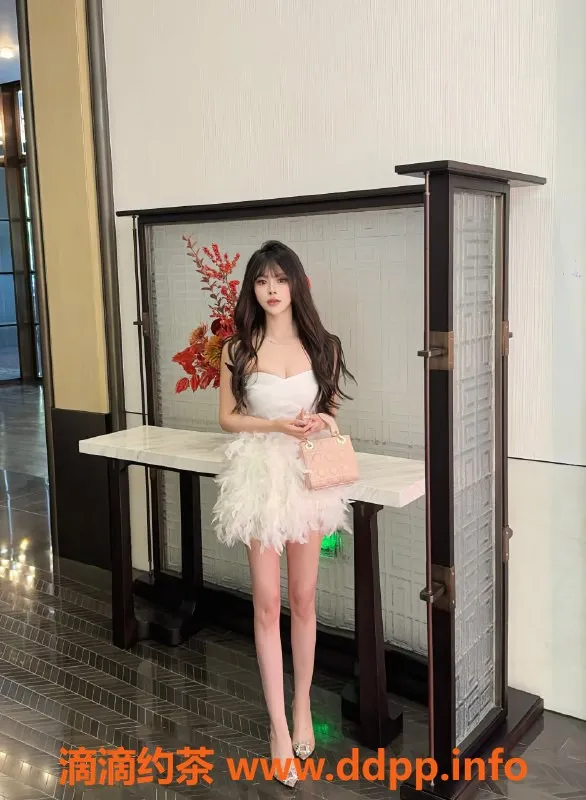 广州楼凤-天河梦栖大胸御姐，完美鸳鸯浴体验！