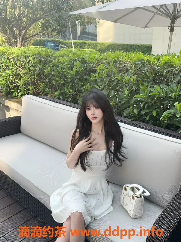 广州楼凤-天河梦栖大胸御姐，完美鸳鸯浴体验！