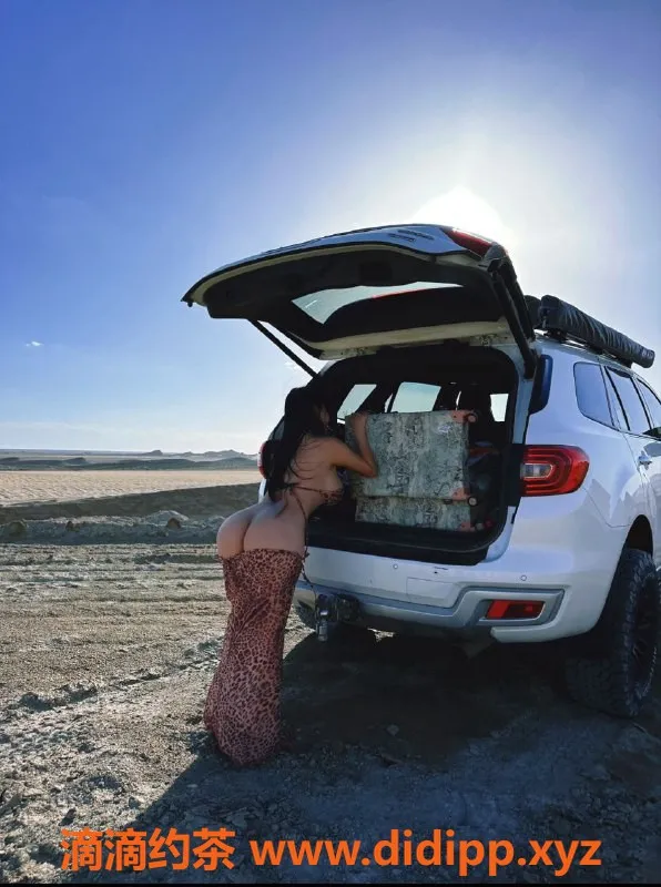 广州楼凤-天河邪恶御姐，18P视频验证大胸体验