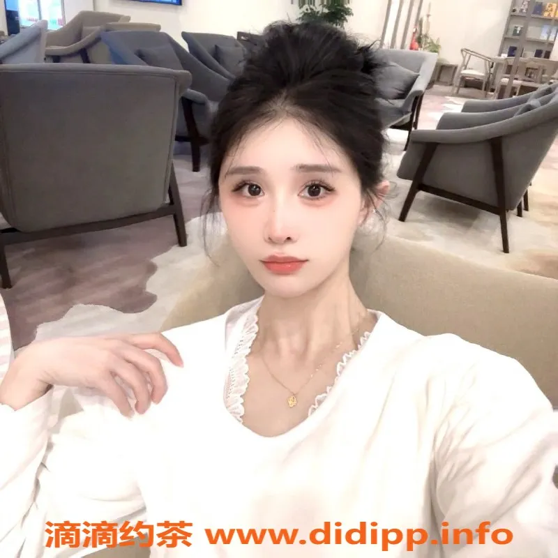 上海楼凤-王佳佳：165cm超完美娇小红牌，90斤，性格温柔