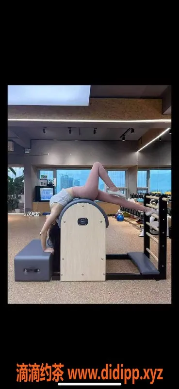 杭州楼凤-上城区小慧，175cm大胸火辣陪浴，1500元起