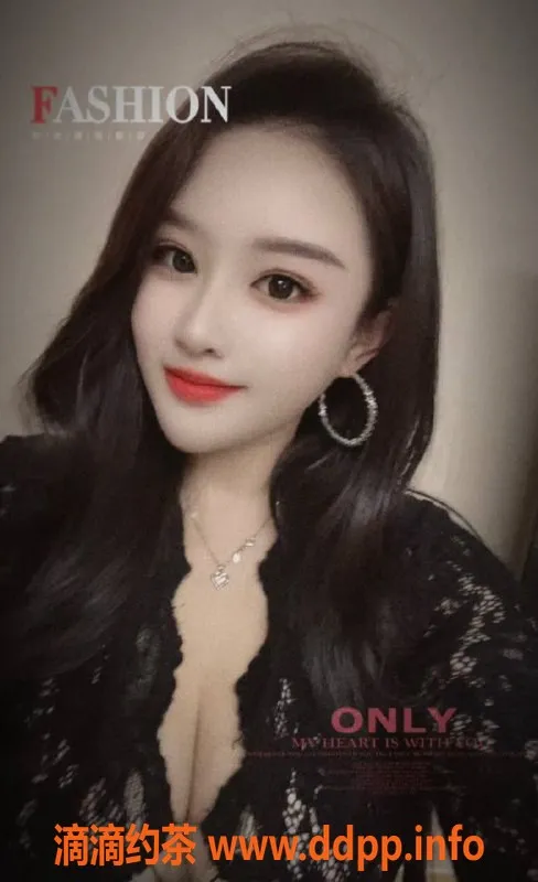 广州楼凤-天河御姐晚晴，超大胸大长腿，9P等你来撩