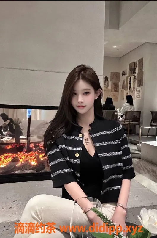 深圳楼凤-龙华依依，1500p超值享受！