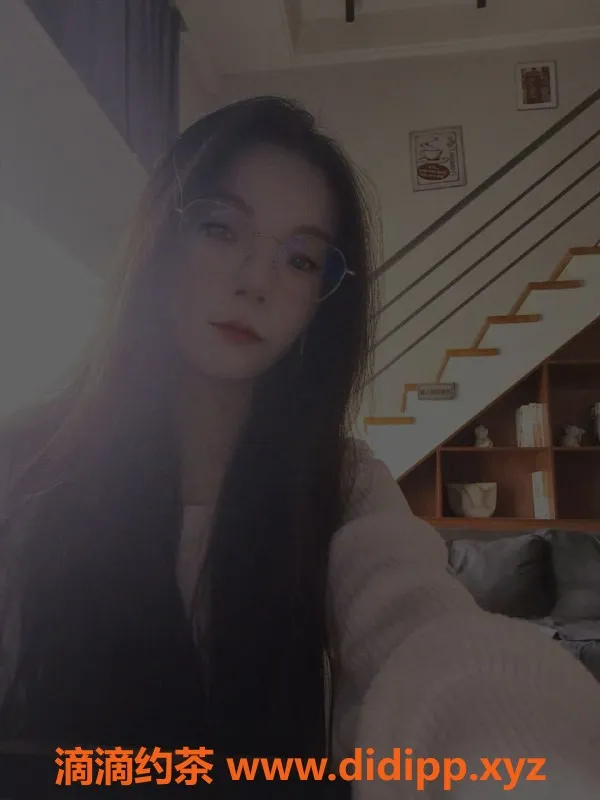 重庆楼凤-成都小朵老师，短开服务，性价比超高