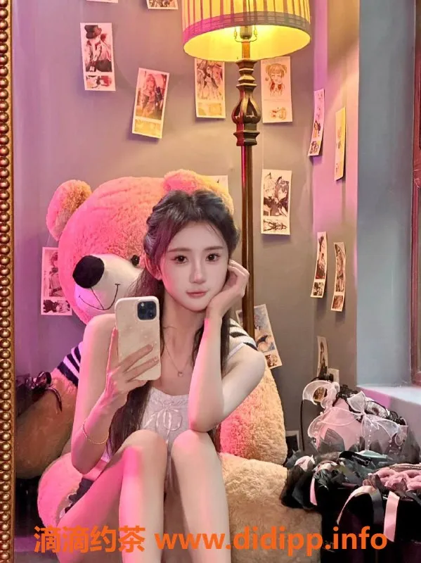 杭州上门服务-24岁小姐姐，车震、露出服务，千元起