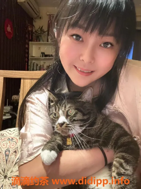 北京楼凤-朝阳大悦城独家熟女莞凤，腿美胸美，超值开房体验