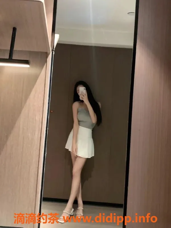 上海楼凤-闵行区李红，23岁，166cm，95斤，C+罩杯