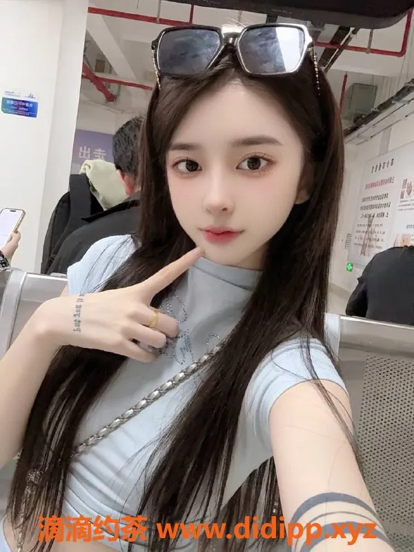 广州楼凤-天河小宝，白皙苗条，700元体验