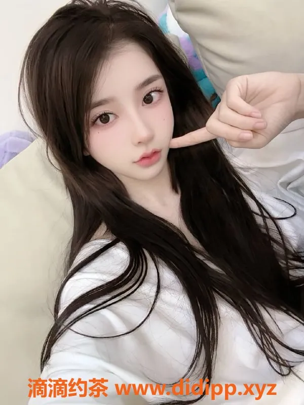 广州楼凤-天河小宝，白皙苗条，700元体验