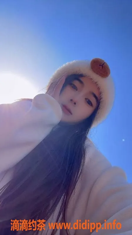 广州楼凤-黄浦嫩妹怡宝，性感蛇吻等你来体验