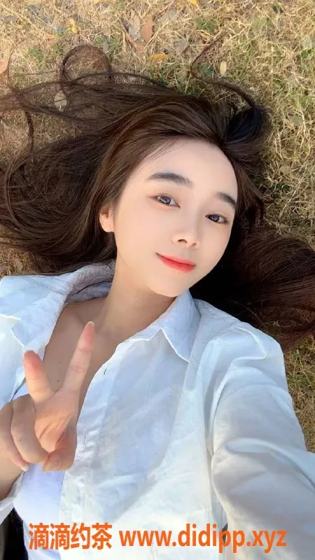 广州楼凤-黄浦嫩妹怡宝，性感蛇吻等你来体验