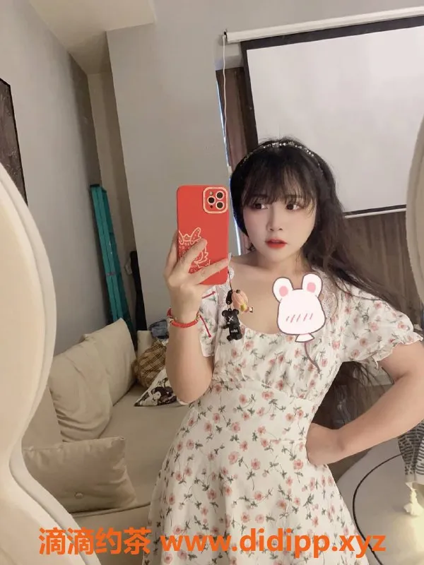 广州楼凤-番禺嫩妹沐沐，服务超赞，600p起