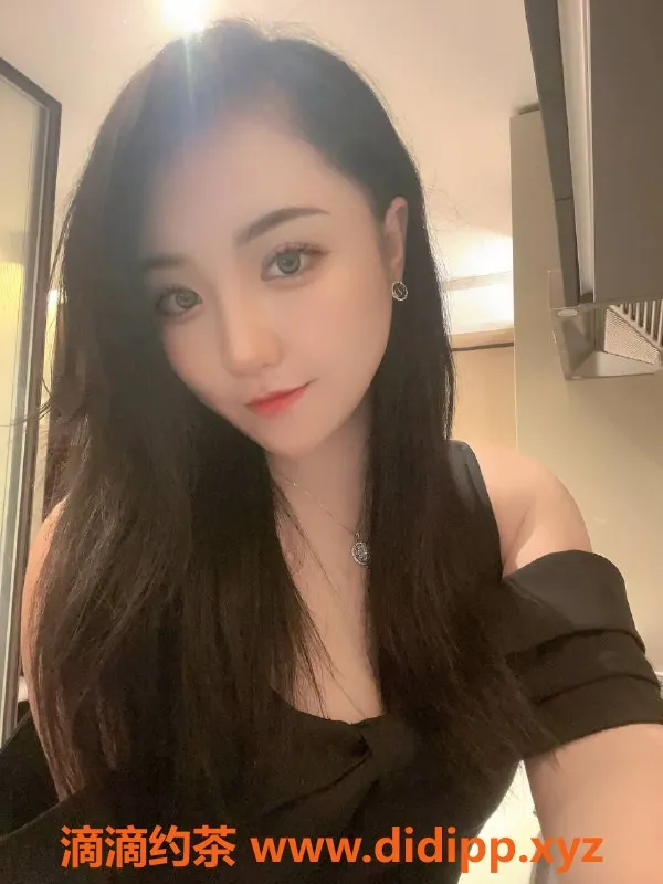 广州楼凤-桂城御姐青青，800p大胸服务等你体验