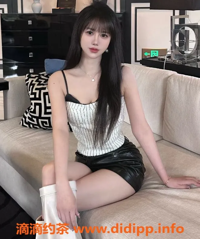 上海楼凤-闵行小紫，168cm白皙长腿，1500元体验