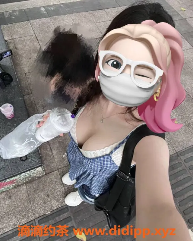 上海楼凤-长宁林洛洛：162CM高颜值大胸小姐，1500元起