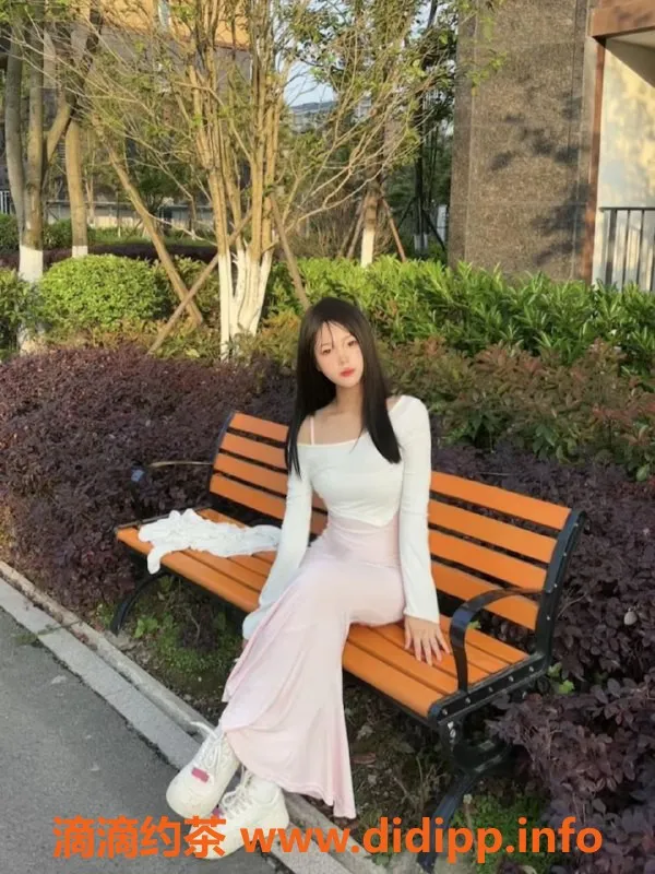 成都楼凤资源信息,成都新人粥粥，160cm，90斤，660元服务等你体验