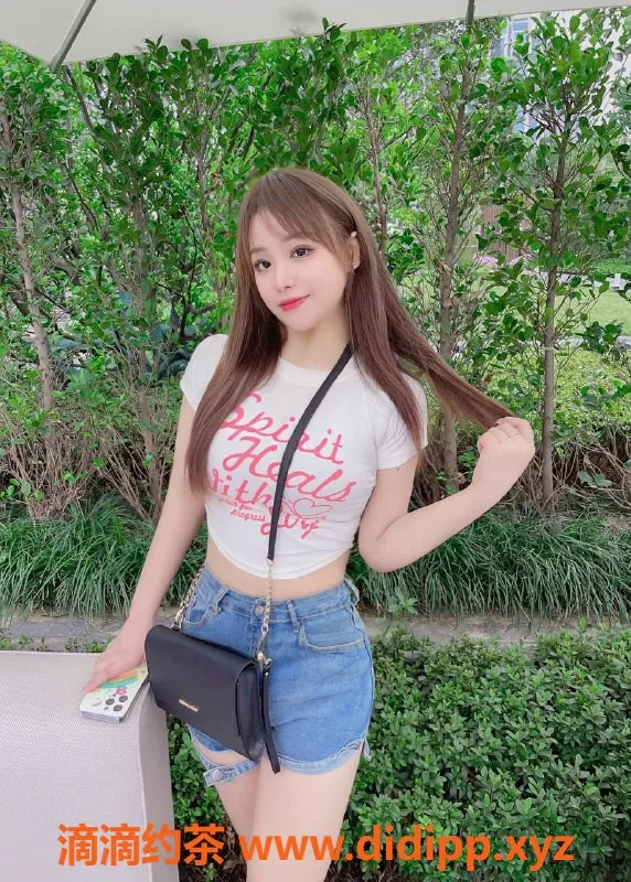 成都楼凤资源信息,成都小丸子25岁，162高95斤，车库爱爱服务