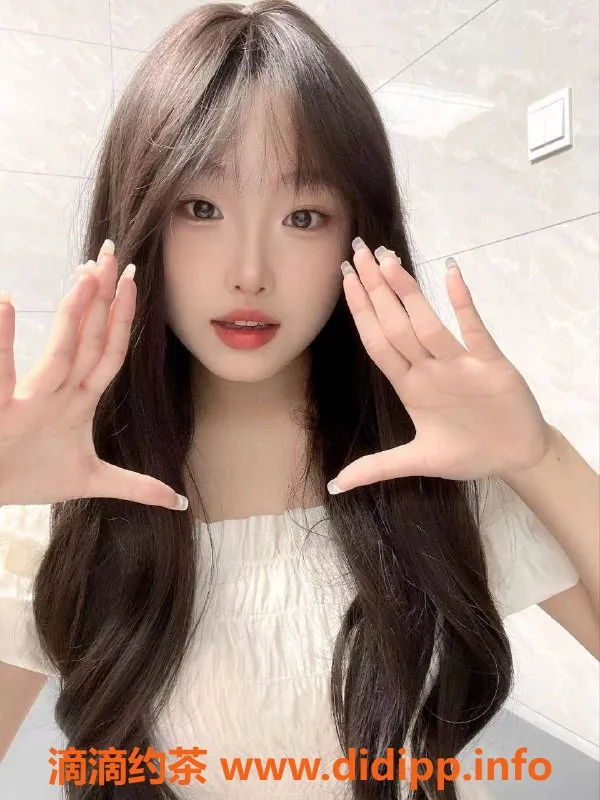 长沙楼凤资源信息,芙蓉区18岁可耐妹子，160cm，36C，600P服务