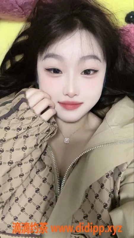 长沙楼凤-芙蓉区18岁可耐妹子，160cm，36C，600P服务