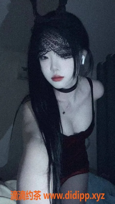 上海楼凤-静安小鹿鹿特惠福利拍卖，原价1500P现1300P