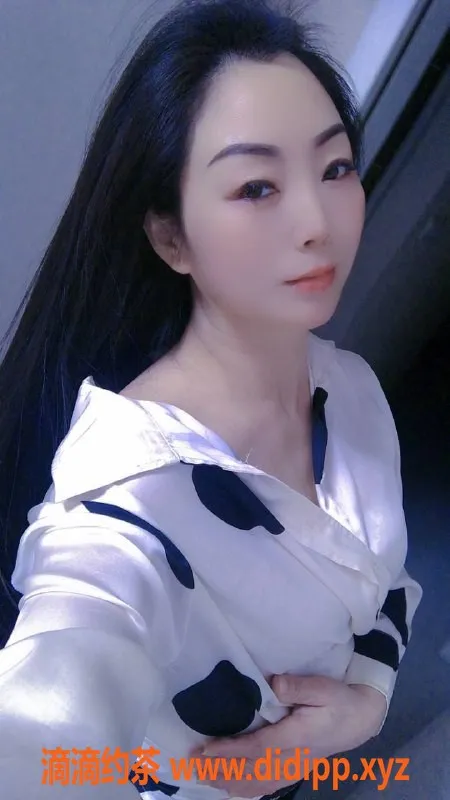 杭州楼凤-余杭区可可，34岁165cm，36C爆乳熟女，69互舔热情服务