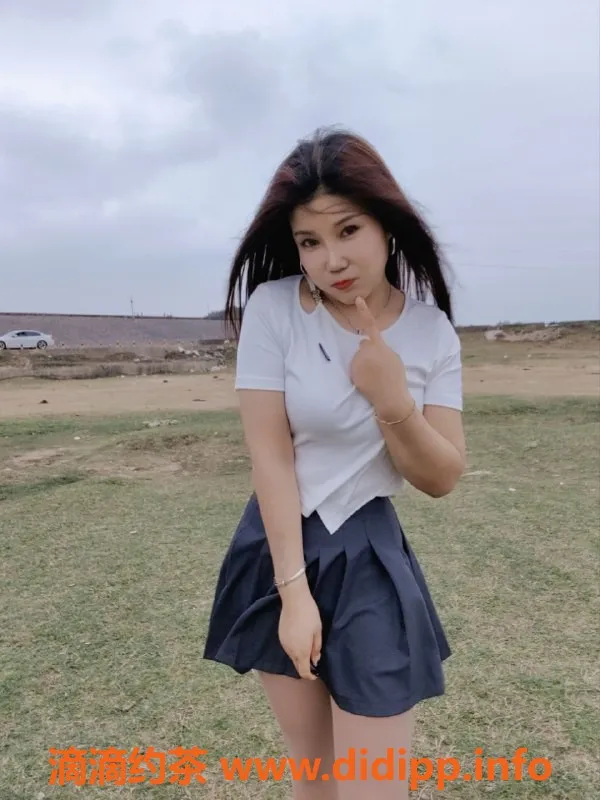 广州楼凤-花都少妇菲菲，500元/次服务，欢迎私聊！