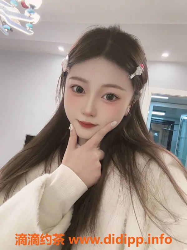 成都楼凤-成都嫩妹冰冰，165cm大胸D，500元服务体验！