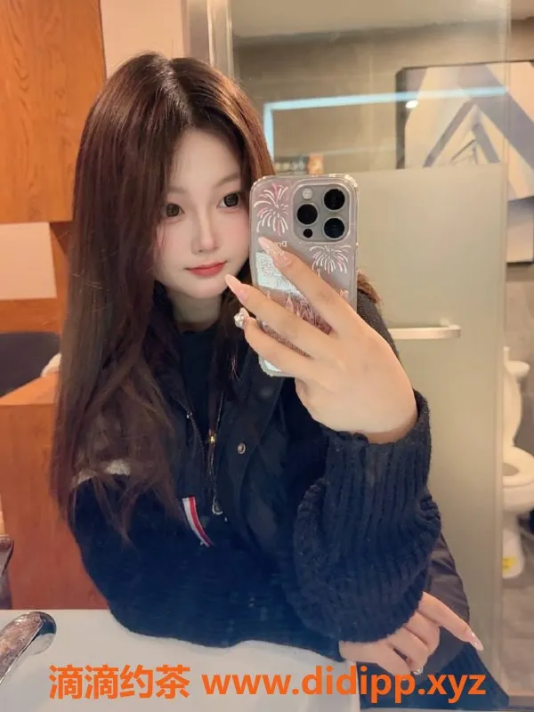 成都楼凤-成都嫩妹冰冰，165cm大胸D，500元服务体验！