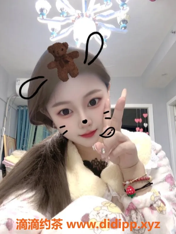 成都楼凤资源信息,成都嫩妹冰冰，165cm大胸D，500元服务体验！