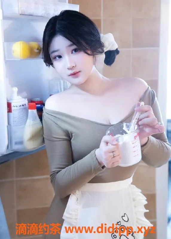 上海楼凤-静安欲欲人妻165cm C罩998P起