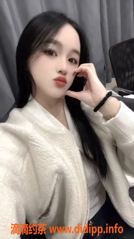 重庆楼凤-菲菲，身高166cm，价格实惠，服务多样