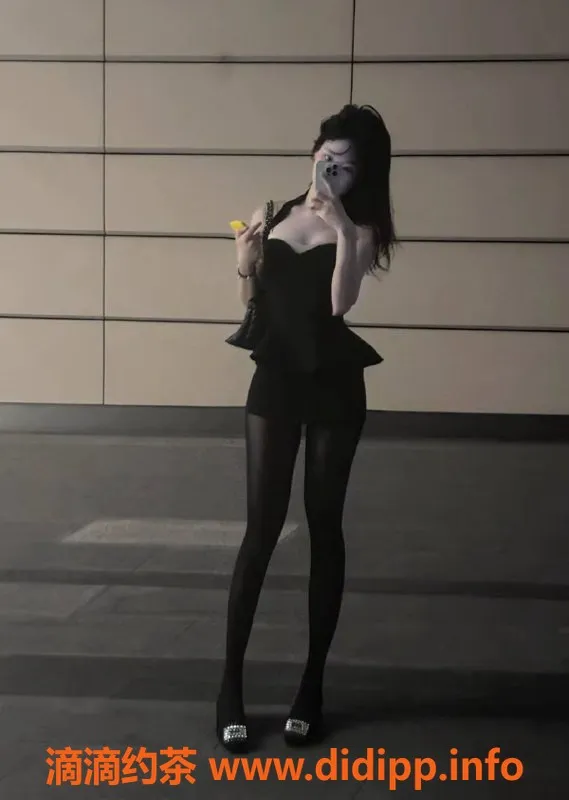 深圳楼凤-南山区小忆，1500P嫩妹制服服务推荐