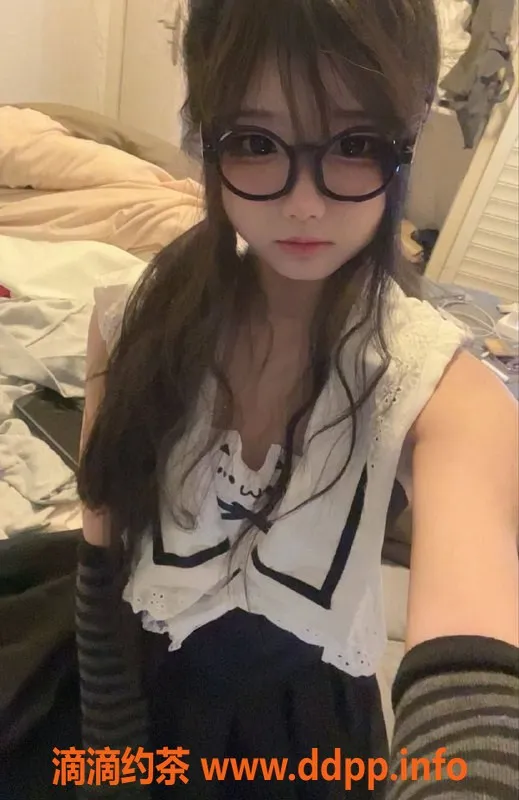 杭州楼凤-小秦，超嫩反差拉满，160身高40体重仅1000/p！