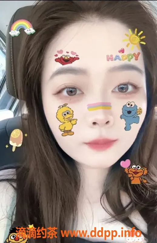 杭州楼凤-小伊外出服务，23岁165cm身材丰满